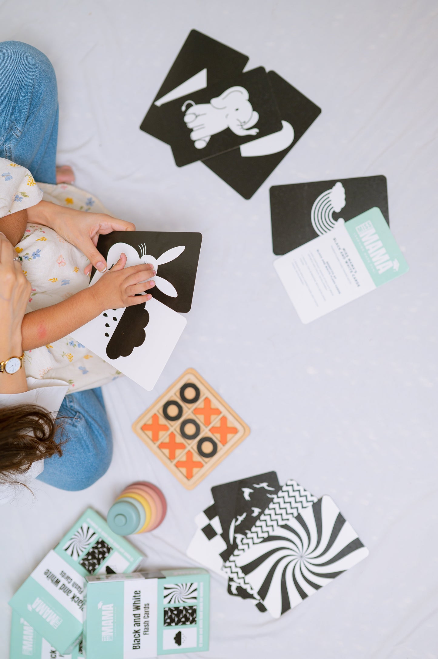 Black and White Flash Cards